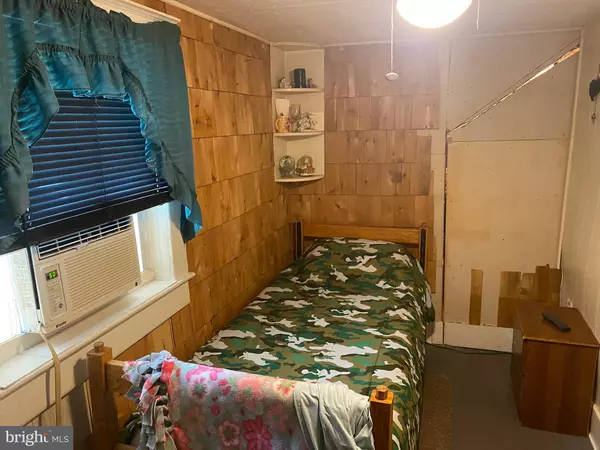 Blades, DE 19973,206 MARKET ST