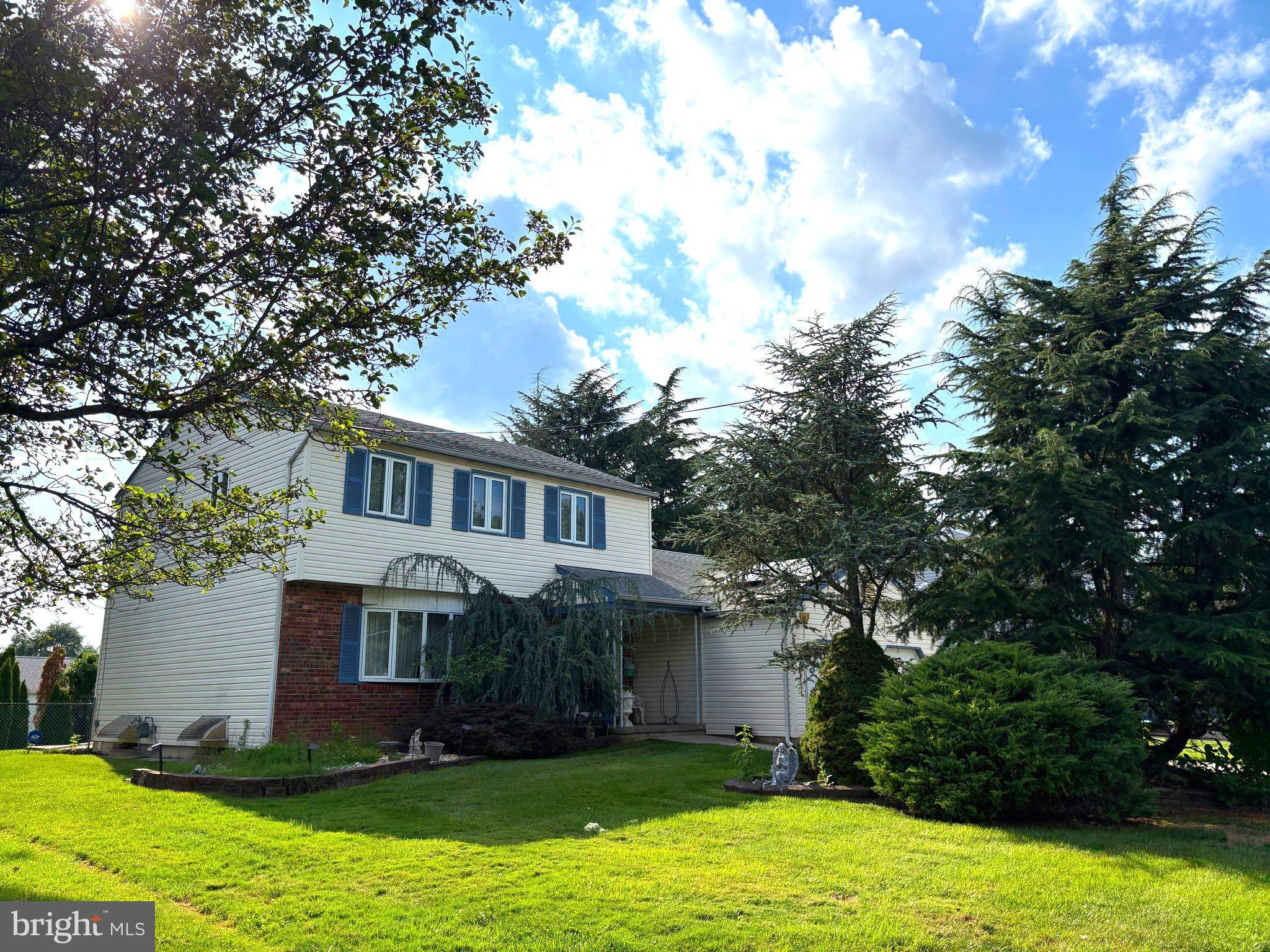Blackwood, NJ 08012,30 SPRINGLANE DR