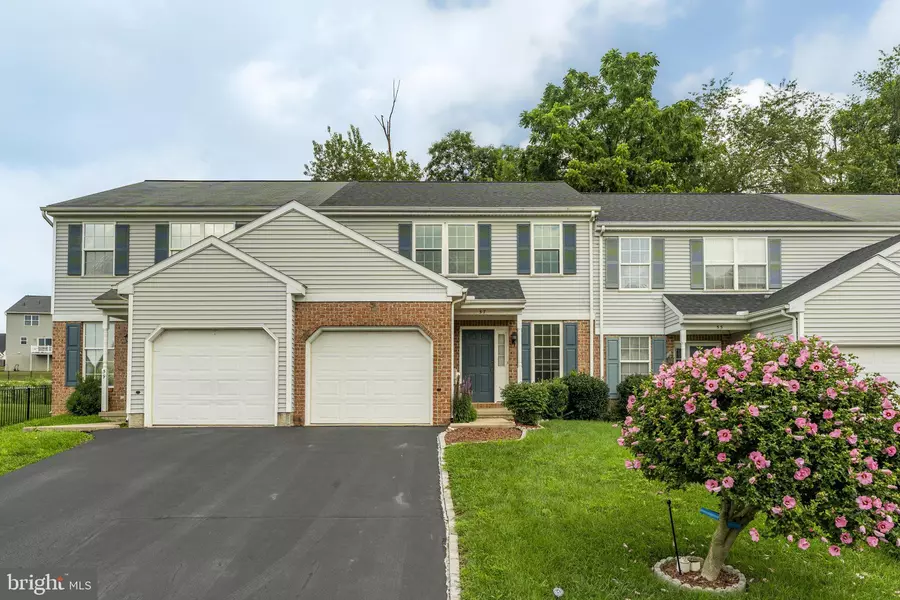57 TUPELO ST, Lititz, PA 17543
