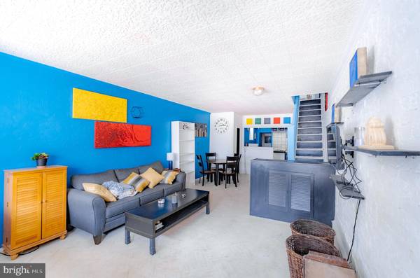 2541 S BEULAH ST, Philadelphia, PA 19148