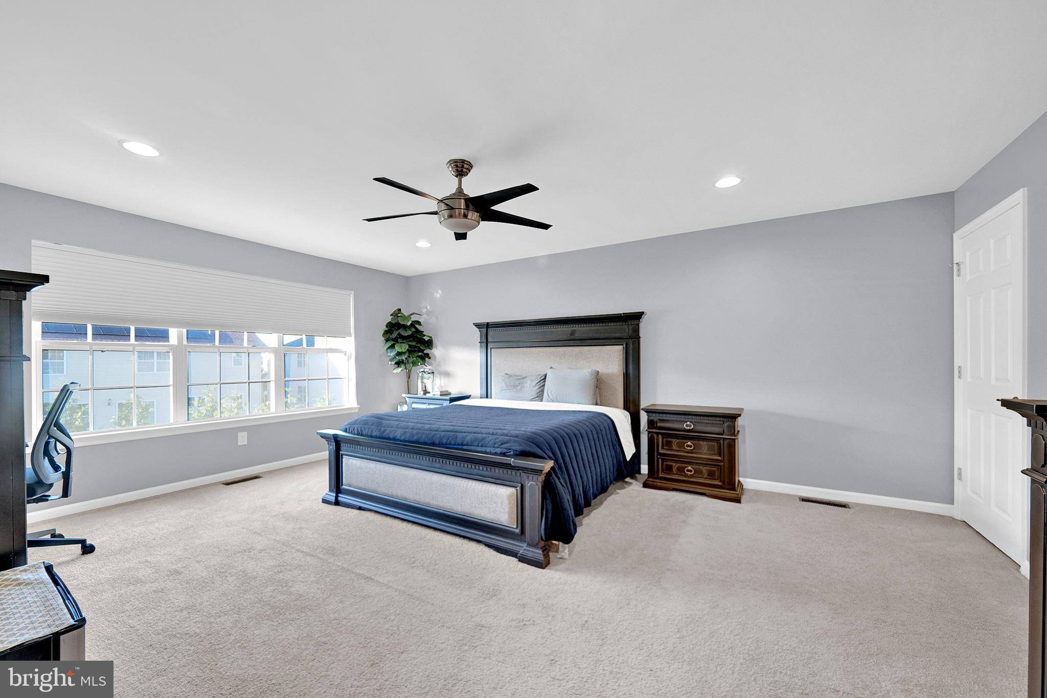 Somerset, NJ 08873,7 SCHENCK LN