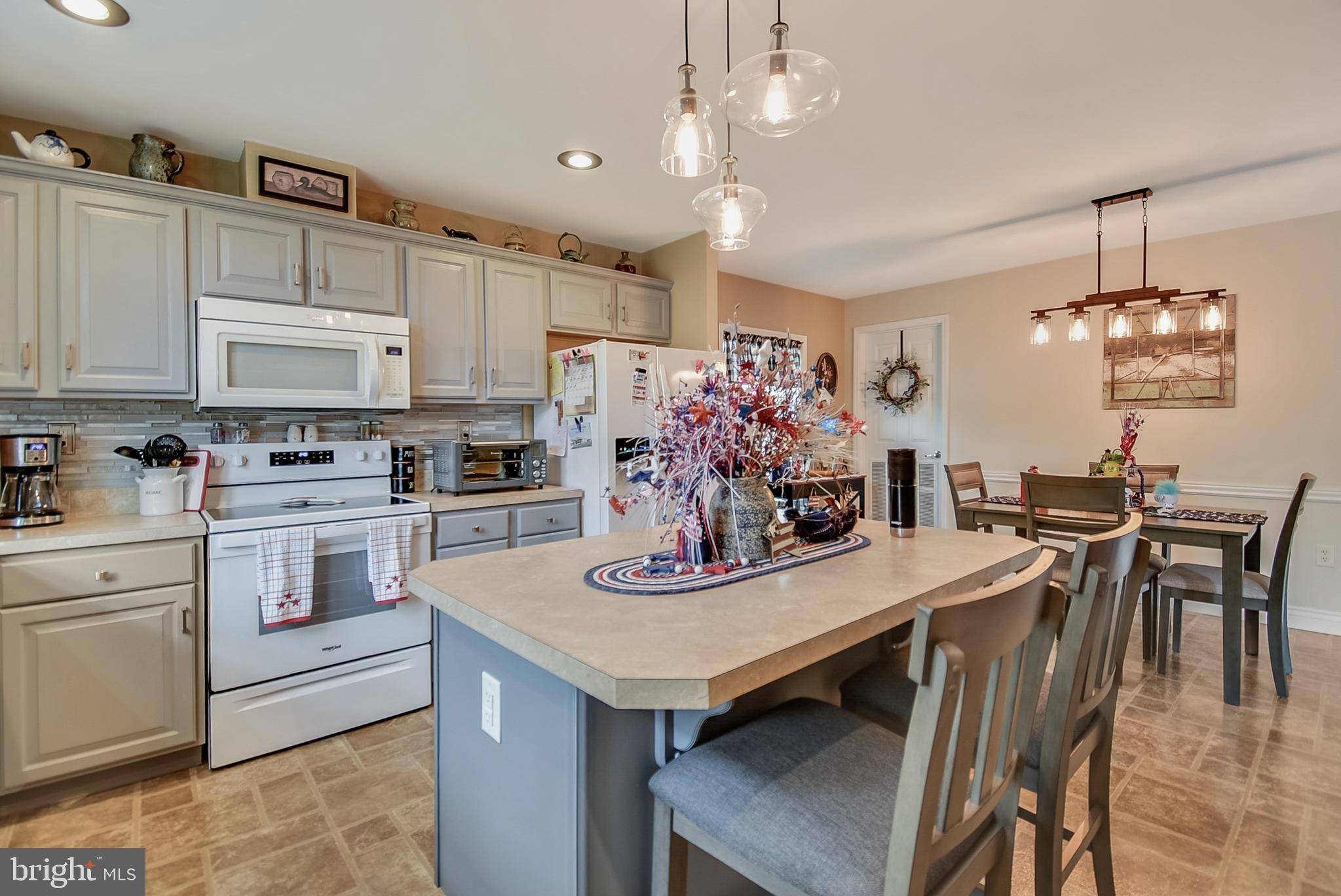 Douglassville, PA 19518,173 RANDOM RD