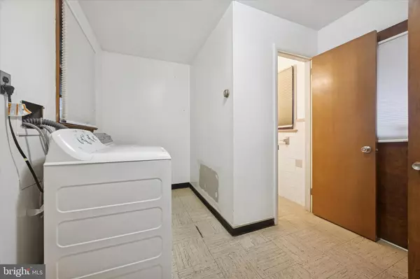 Newark, DE 19711,132 OSAGE LN