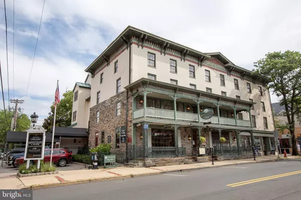 32 BRIDGE ST, Lambertville, NJ 08530