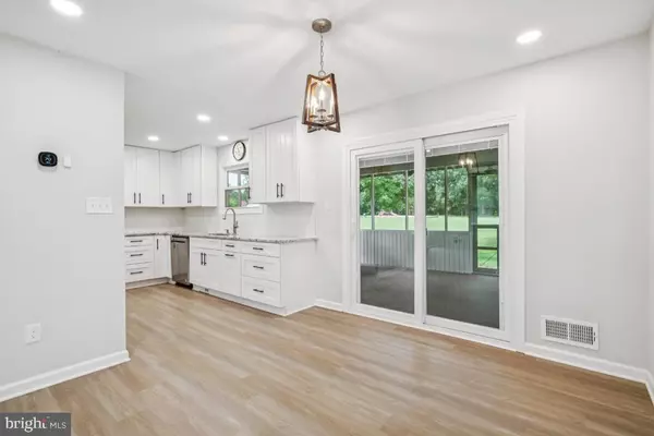 Manassas, VA 20109,7402 FORRESTER LN