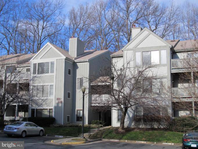 Reston, VA 20191,2219 HUNTERS RUN DR #2219