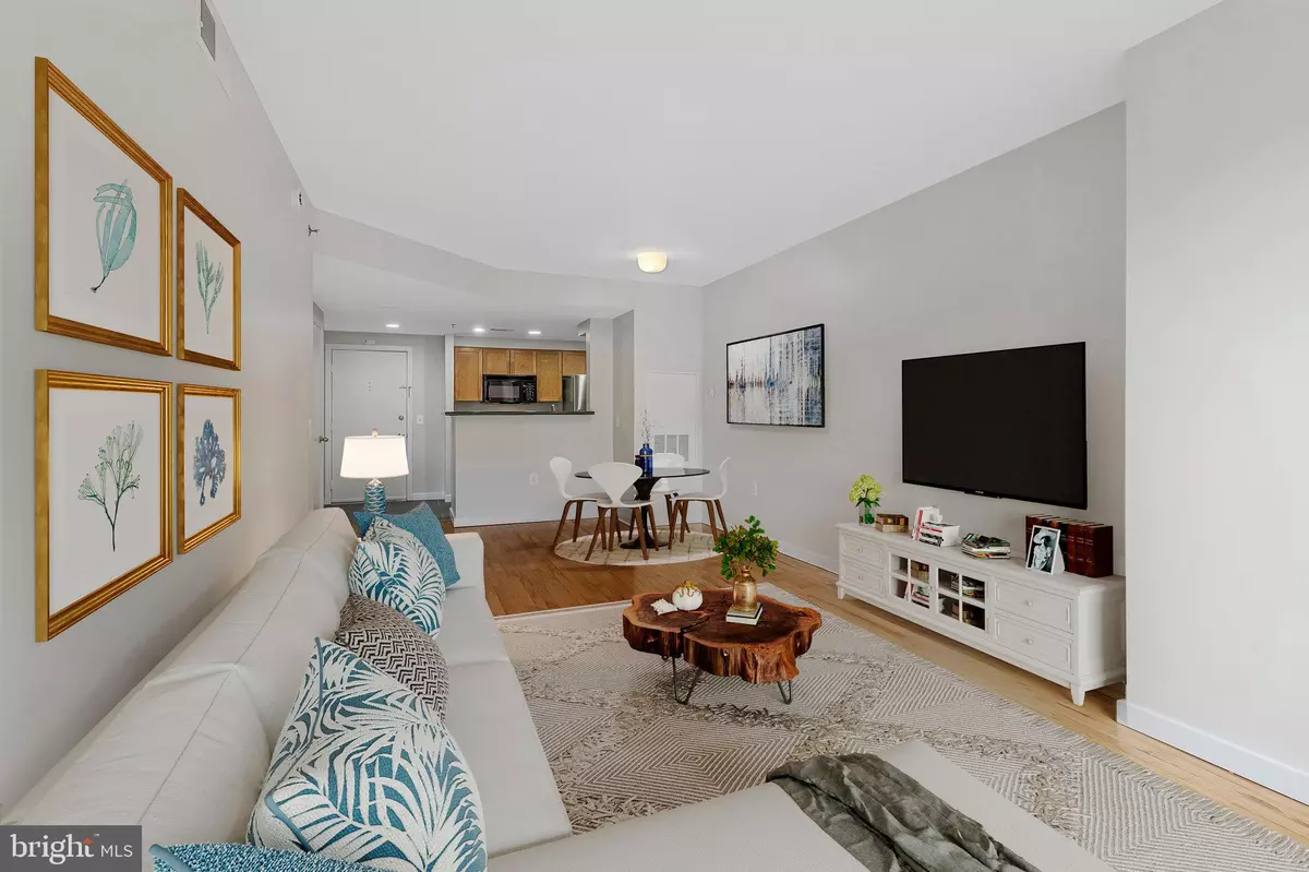 Washington, DC 20008,3883 CONNECTICUT AVE NW #303