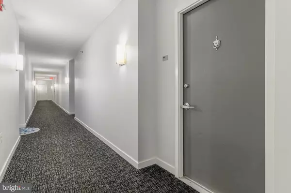 Washington, DC 20008,3883 CONNECTICUT AVE NW #303