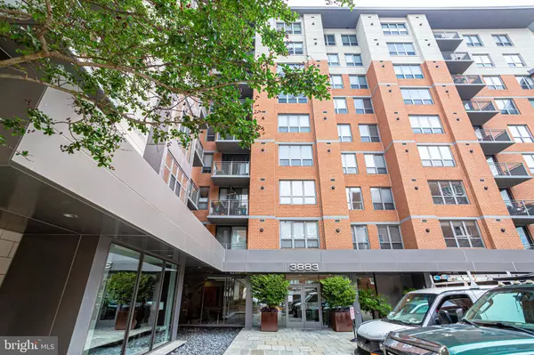 Washington, DC 20008,3883 CONNECTICUT AVE NW #303