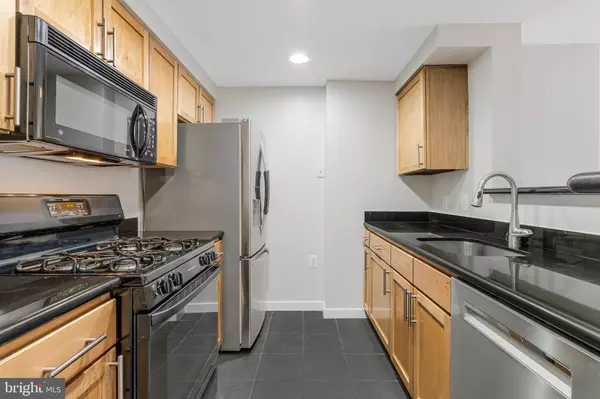 Washington, DC 20008,3883 CONNECTICUT AVE NW #303