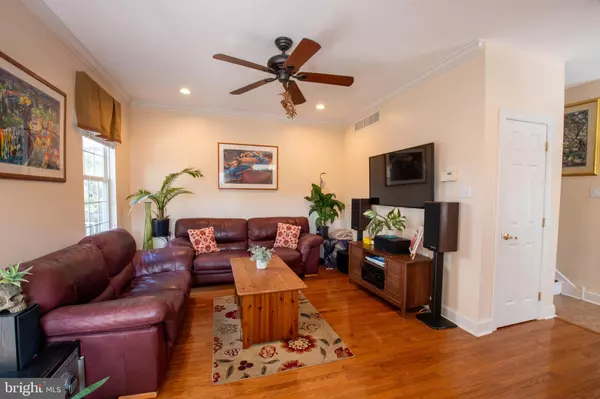 Doylestown, PA 18901,202 LANTERN DR #102