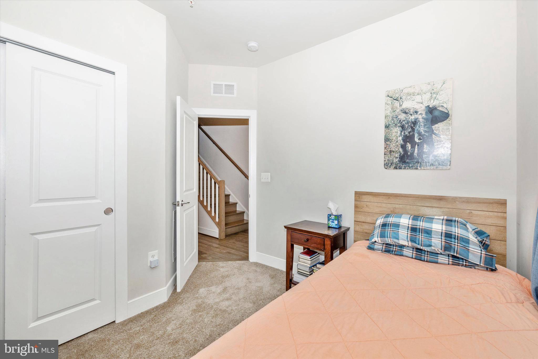 Gaithersburg, MD 20878,127 DICKENSON DR