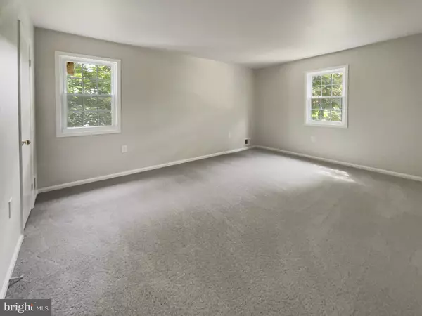 Burke, VA 22015,6014 TICONDEROGA CT