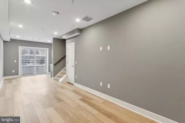 1615 POPLAR ST #3, Philadelphia, PA 19130