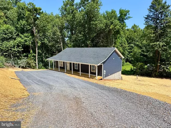 Chester Gap, VA 22623,118 FOREST DR