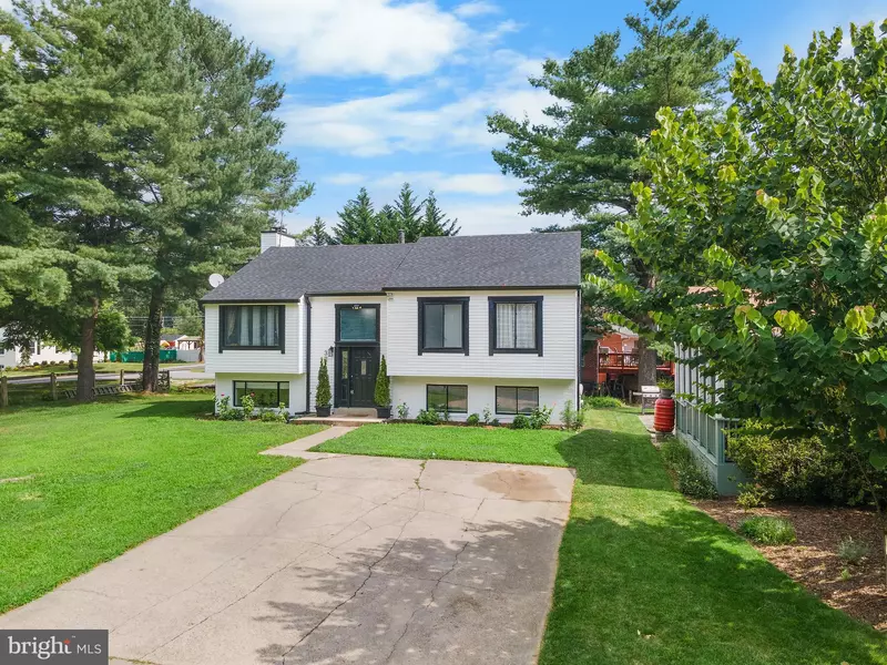 30 PAVILION DR, Gaithersburg, MD 20878