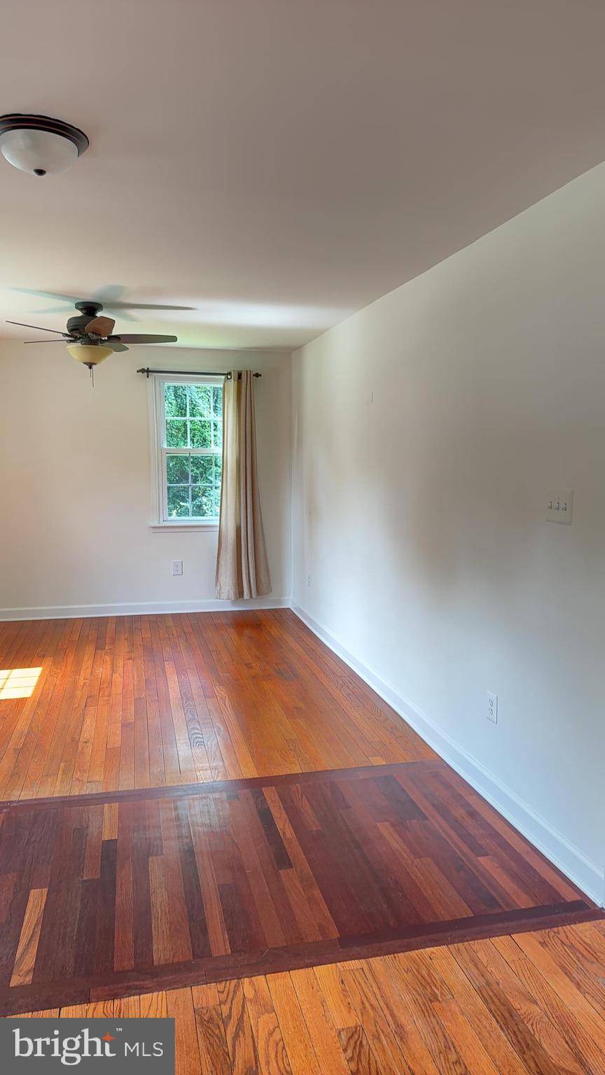 Fairfax, VA 22030,4012 WOODLAND DR