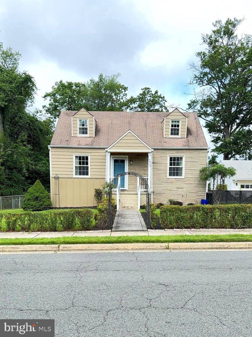Fairfax, VA 22030,4012 WOODLAND DR