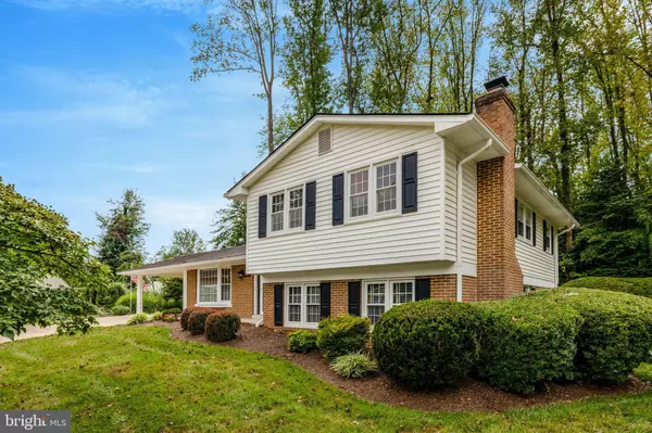 Vienna, VA 22180,615 KEARNEY CT SW