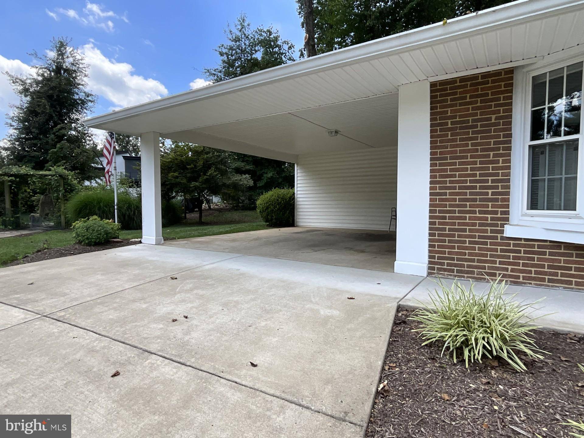 Vienna, VA 22180,615 KEARNEY CT SW