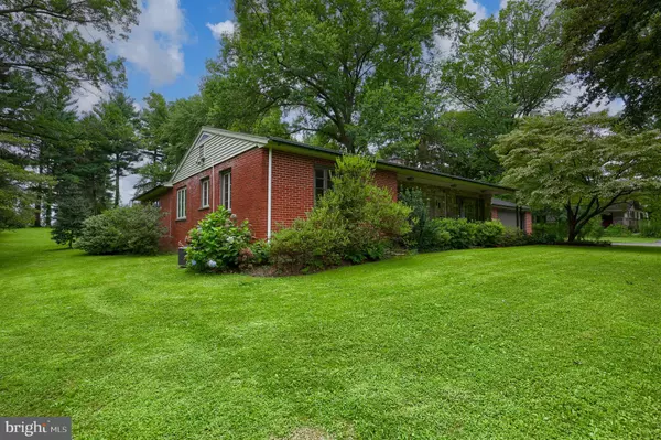 Lancaster, PA 17601,376 ARBOR RD