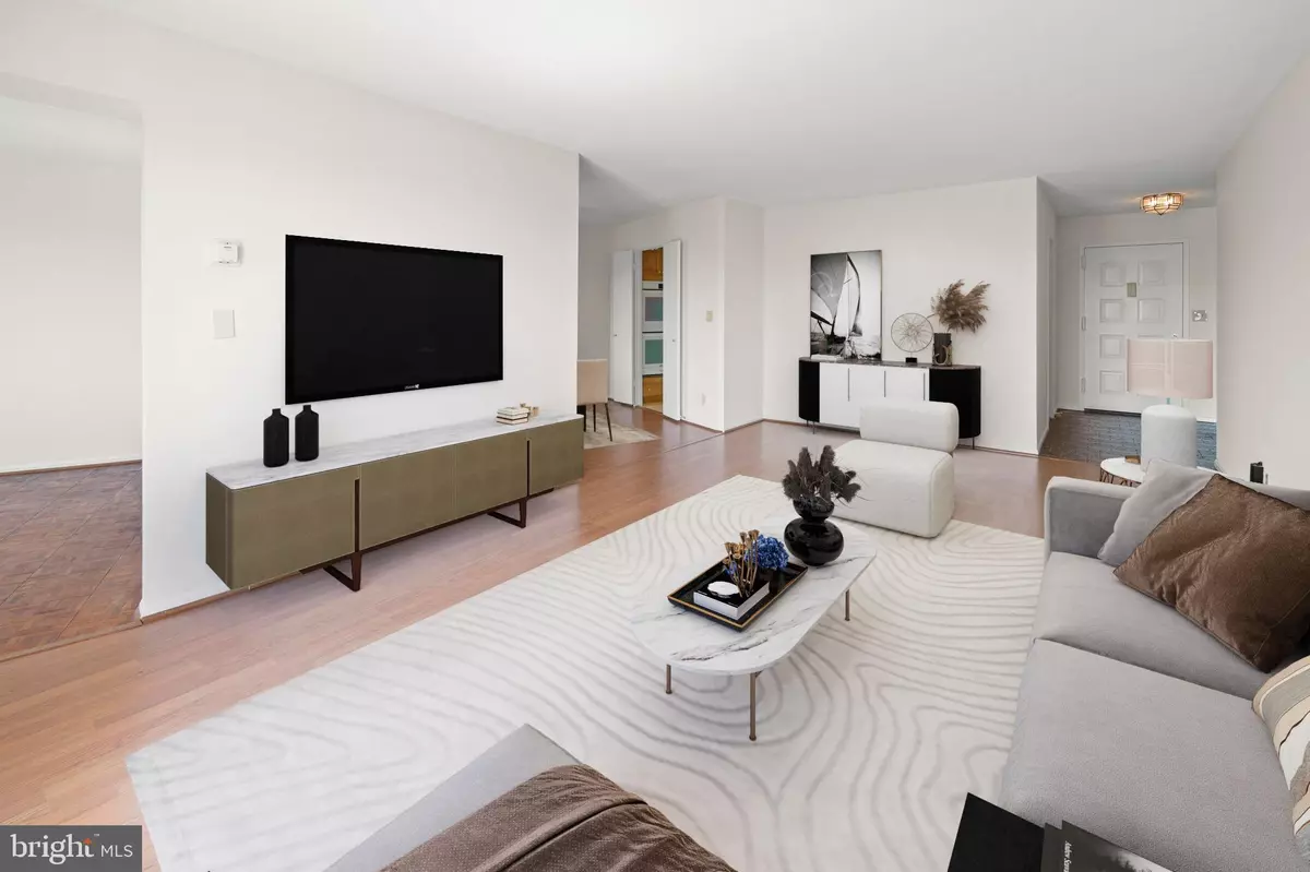 Mclean, VA 22102,8340 GREENSBORO DR #1014