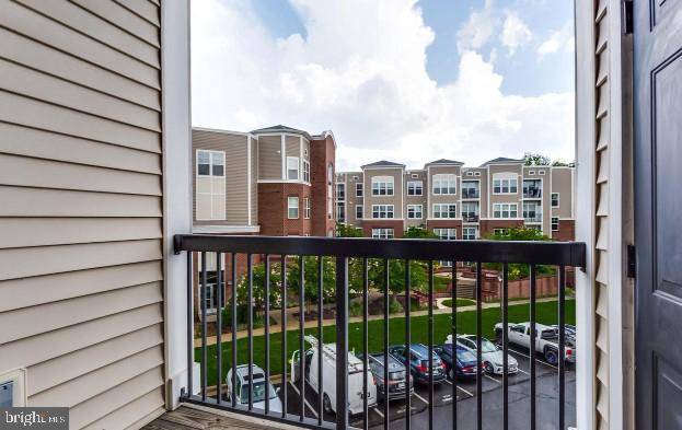 Fairfax, VA 22030,11399 ARISTOTLE DR #11-302