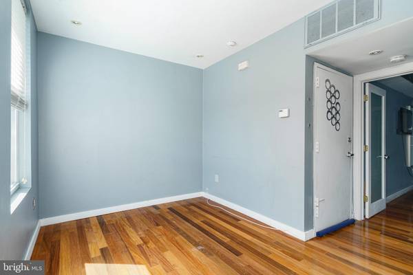 Philadelphia, PA 19146,2211 SOUTH ST #1
