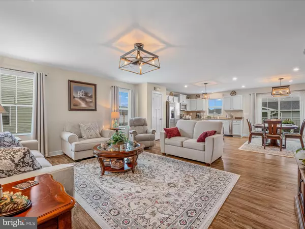 Hedgesville, WV 25427,229 PORCH LIGHT LN