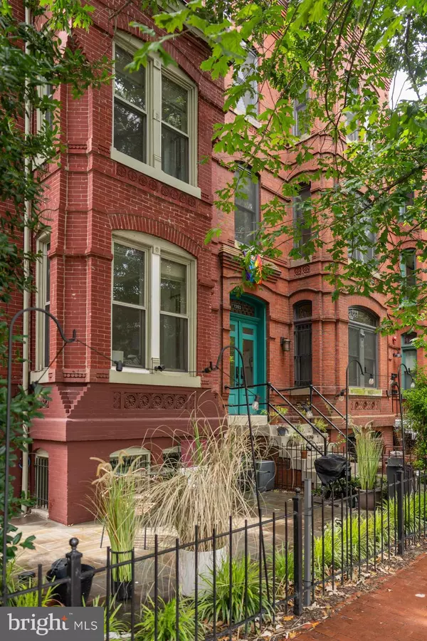 1202 P ST NW, Washington, DC 20005