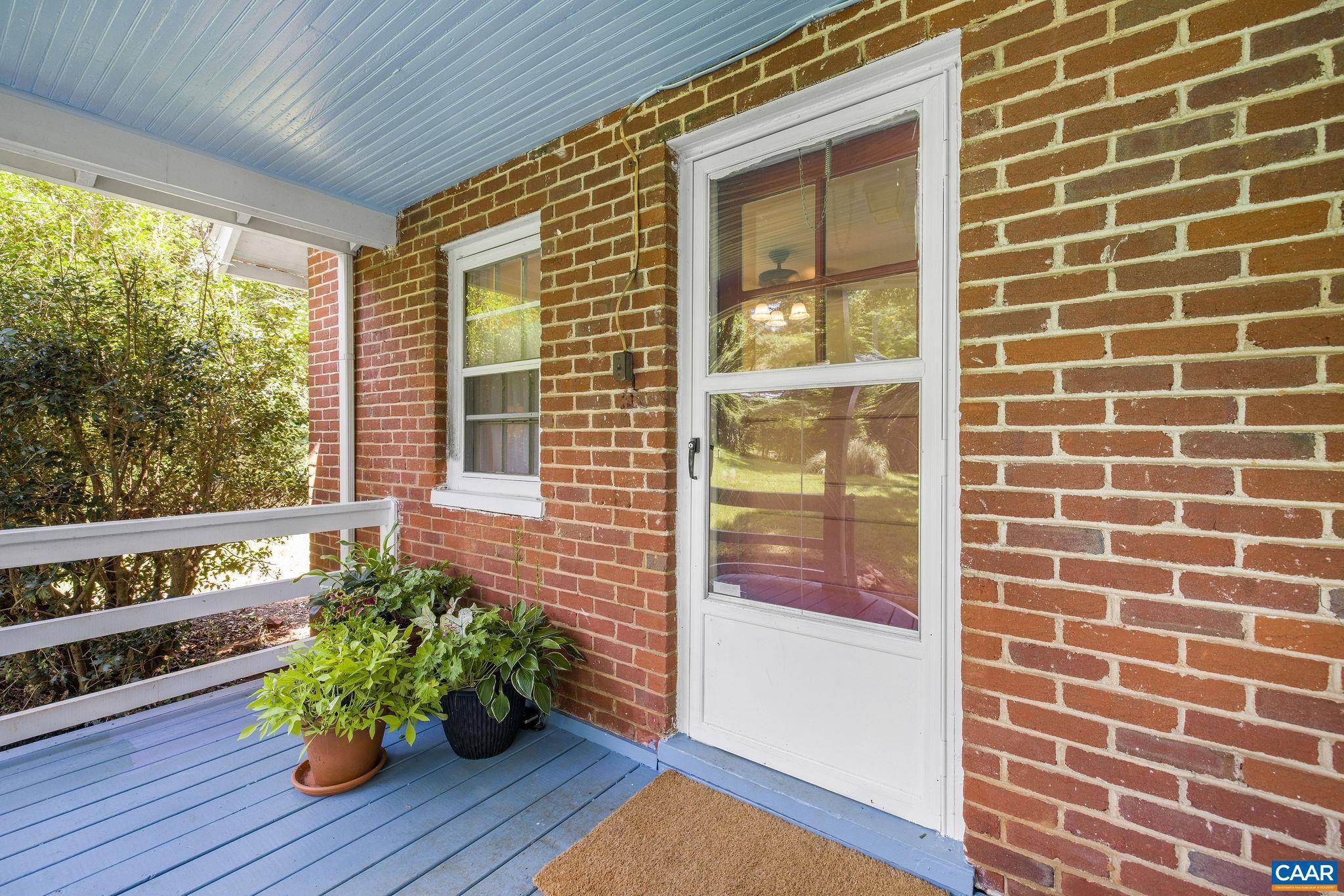 Charlottesville, VA 22903,3962 IVY RD