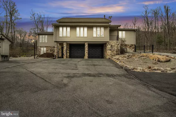 125 & 129 BOBCAT RD, Carlisle, PA 17015