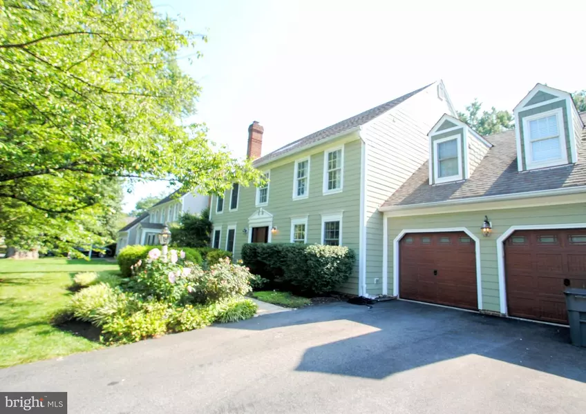 1506 CHAIN BRIDGE CT, Mclean, VA 22101