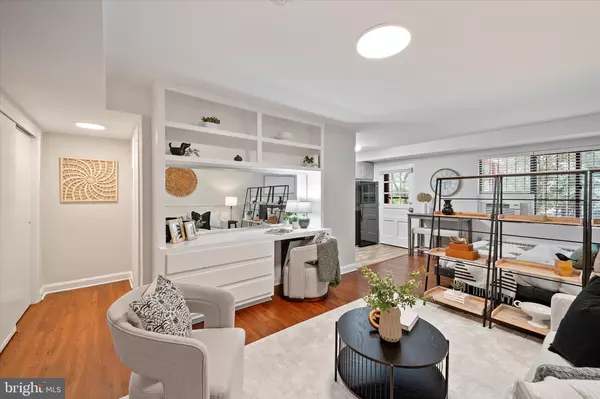1565 N COLONIAL TER #104-Z, Arlington, VA 22209