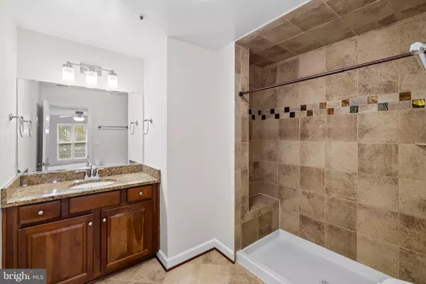 Alexandria, VA 22304,244 S REYNOLDS ST #405