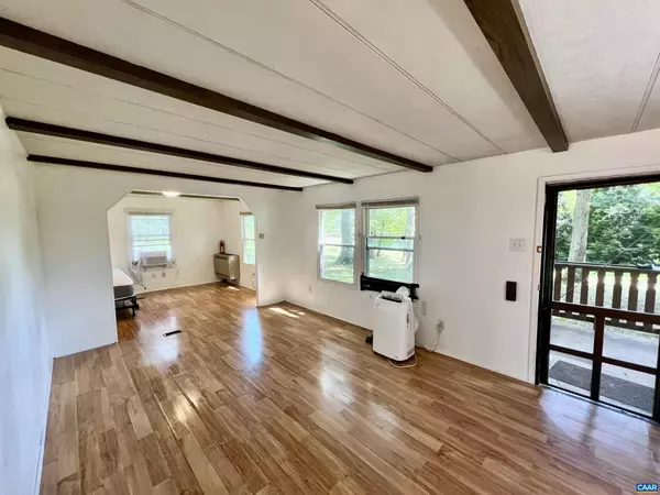 Charlottesville, VA 22903,6790 FOSTER RDG