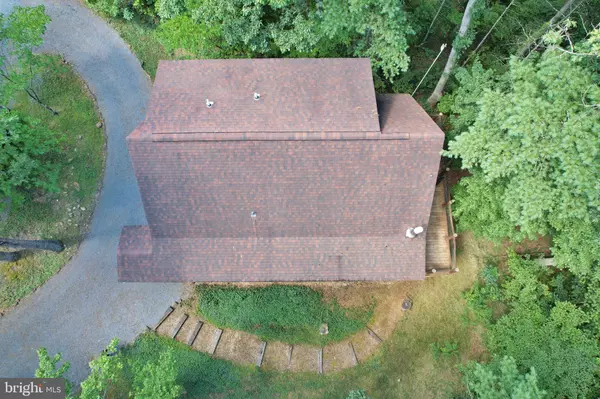Mount Jackson, VA 22842,381 BASS WOOD LN