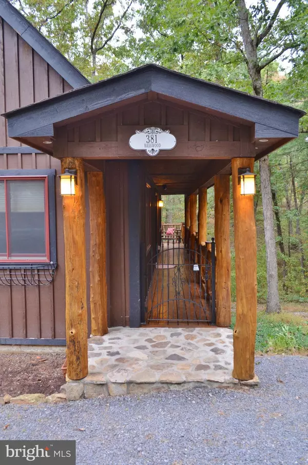 Mount Jackson, VA 22842,381 BASS WOOD LN