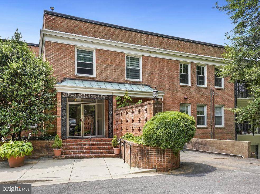 3535 CHEVY CHASE LAKE DR #310, Chevy Chase, MD 20815