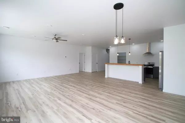 Bellefonte, PA 16823,294 MEADOW FLOWER CIR