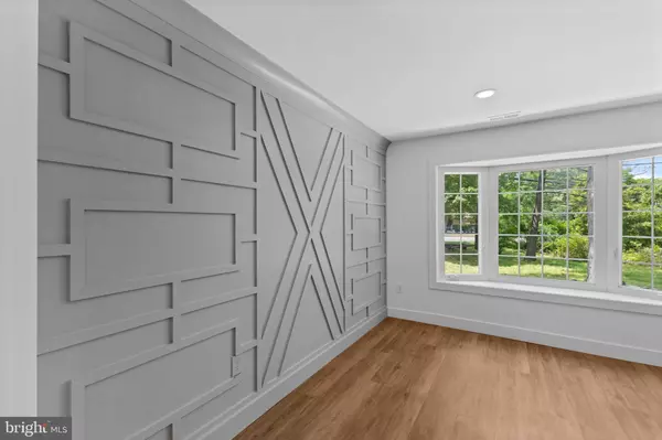 Yardley, PA 19067,290 OXFORD VALLEY RD
