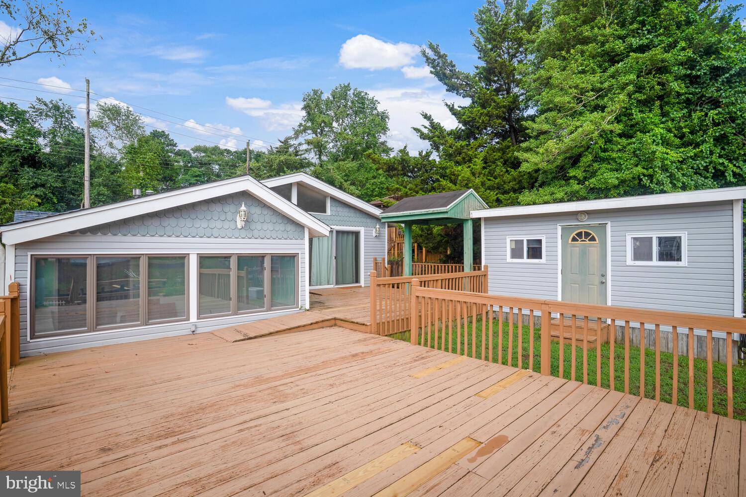 Tuckerton, NJ 08087,9 ADMIRAL DR