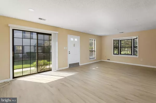 Lawrenceville, NJ 08648,86 ONEILL