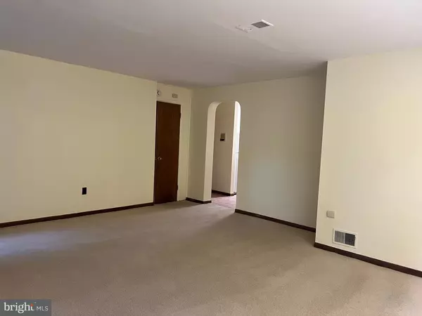 Silver Spring, MD 20903,707 SCHINDLER DR