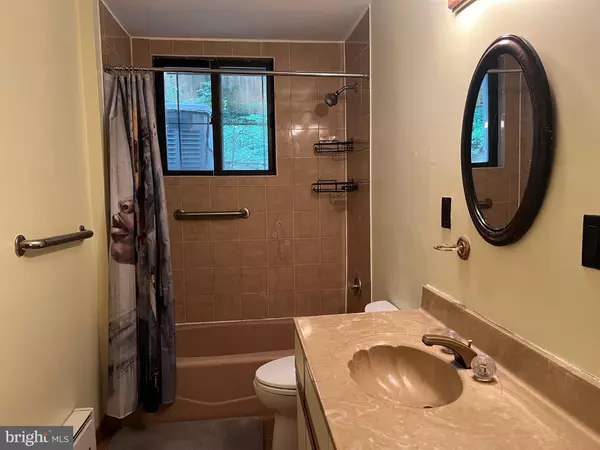 Silver Spring, MD 20903,707 SCHINDLER DR