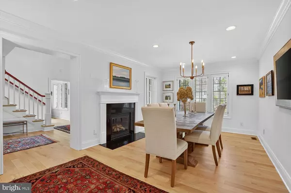 Alexandria, VA 22302,802 BEVERLEY DR