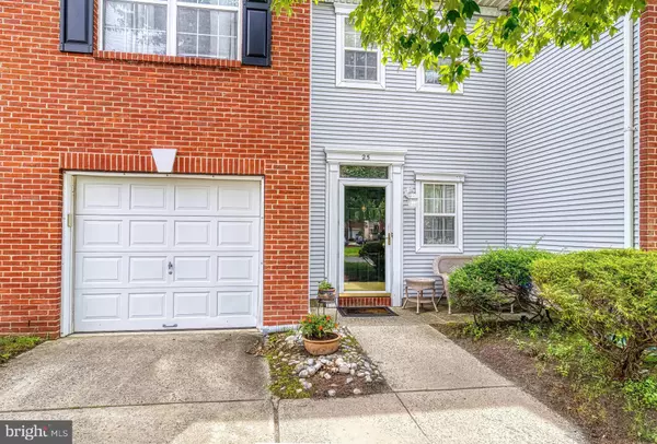 25 WILLIAM PENN CIR, Medford, NJ 08055