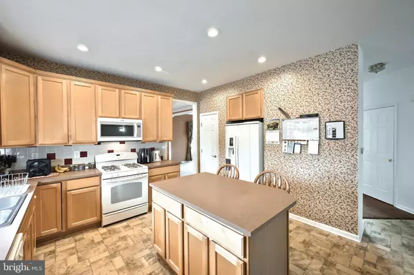 Hanover, PA 17331,24 LOUVAIN DR