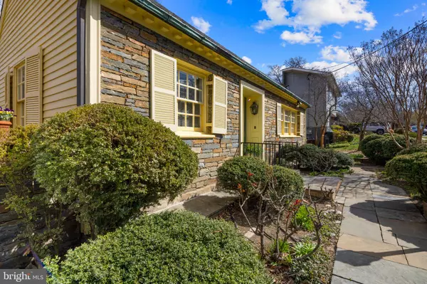 4625 TILDEN ST NW, Washington, DC 20016