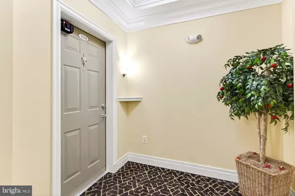 Springfield, VA 22152,7880 ROLLING WOODS CT #104